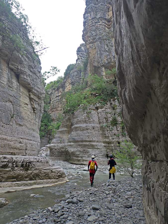 kanioni babos e lengarices izgaril lumi canyon canyoning barranquismo barranquisme albania