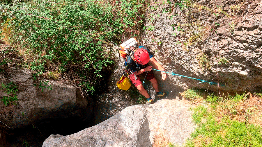 descenso barranco de las Revueltillas Monachil Granada Andalucía Espanya