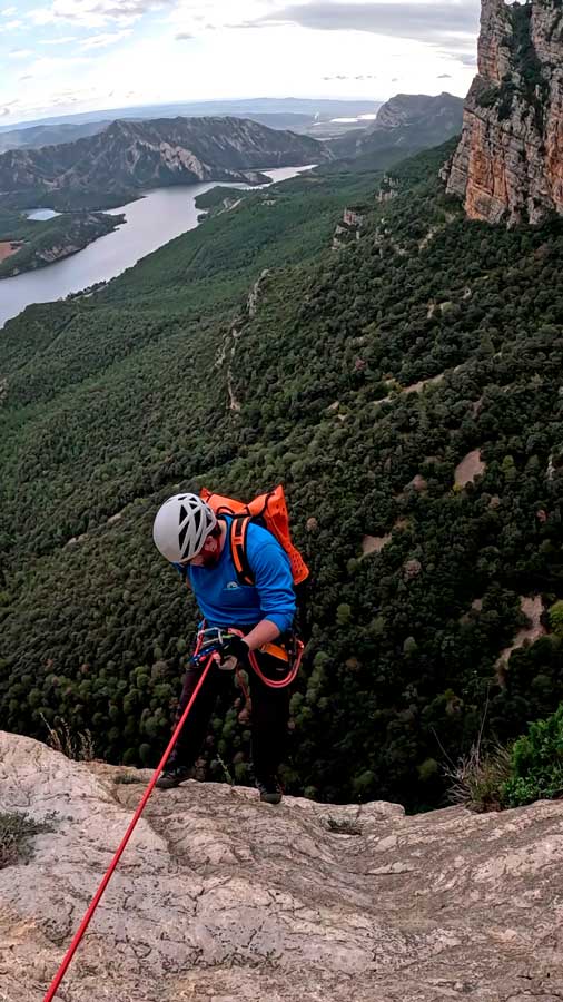 descens del barranc del Boter Coll de Nargó Peramola Oliana Alt Urgell Lleida Catalunya