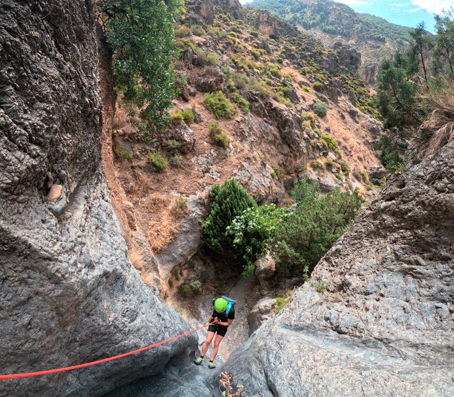 descenso barranco de las Revueltillas Monachil Granada Andalucía Espanya