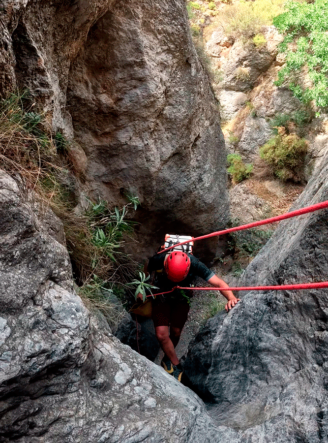 descenso barranco de las Revueltillas Monachil Granada Andalucía Espanya