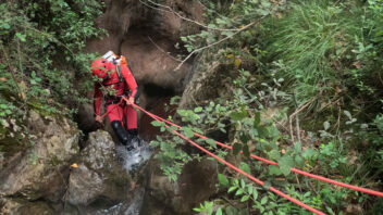 descens del barranc o torrent de Pardinella Guardiola de Berguedà Barcelona Catalunya