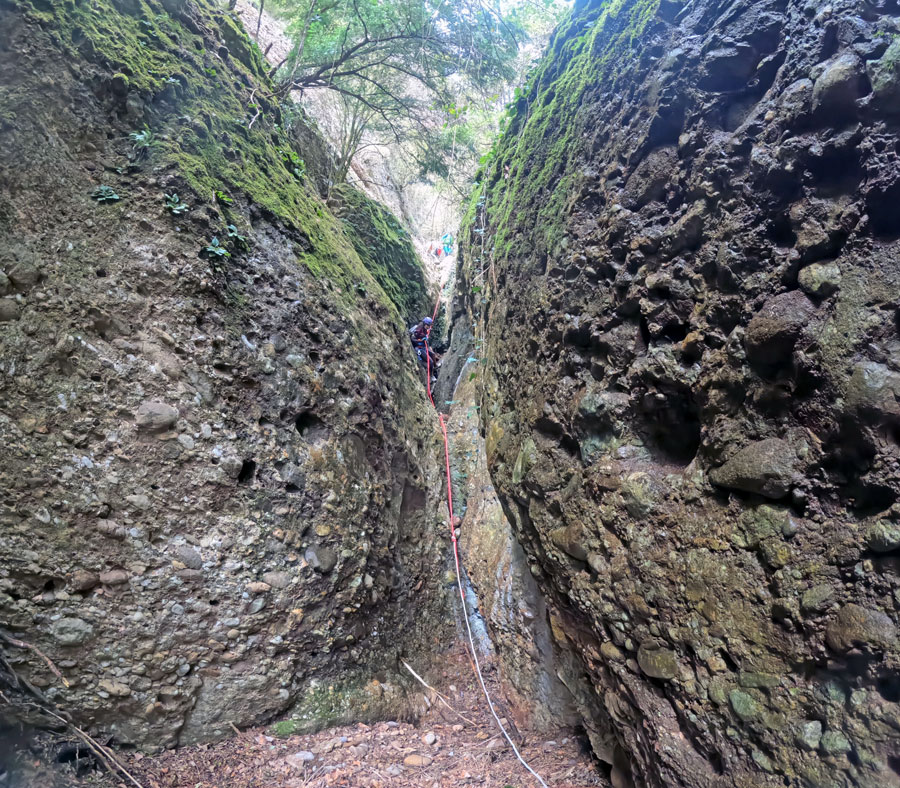 descens torrent Comallonga Comellongues Guixers Gósol Solsonès Bergueda Lleida Barcelona Catalunya