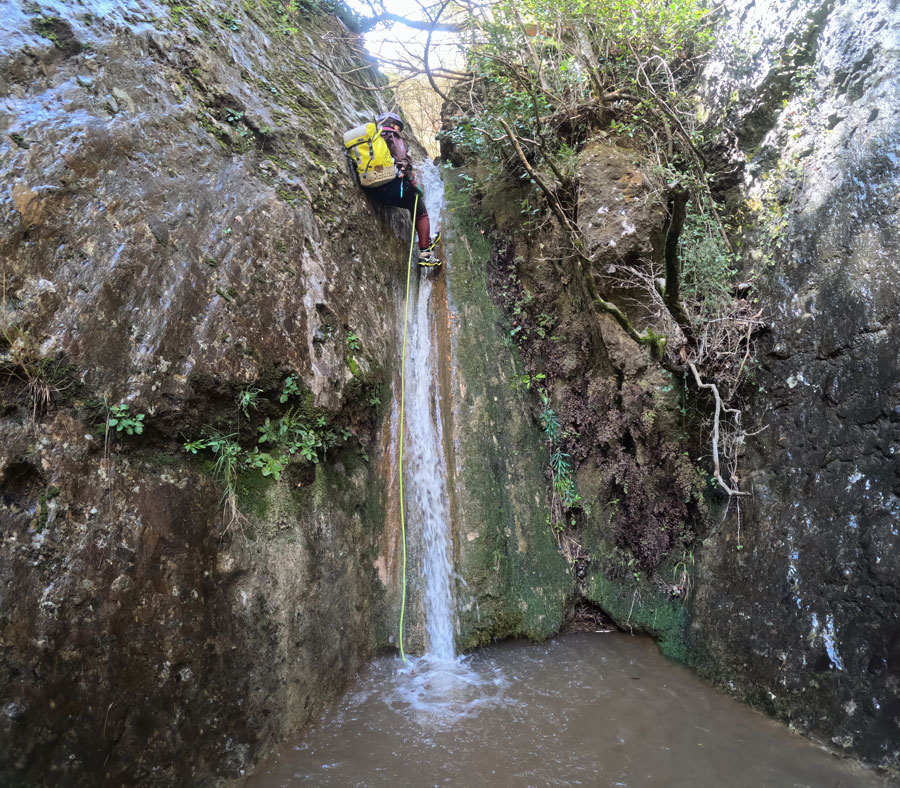 descens torrent Comallonga Comellongues Guixers Gósol Solsonès Bergueda Lleida Barcelona Catalunya