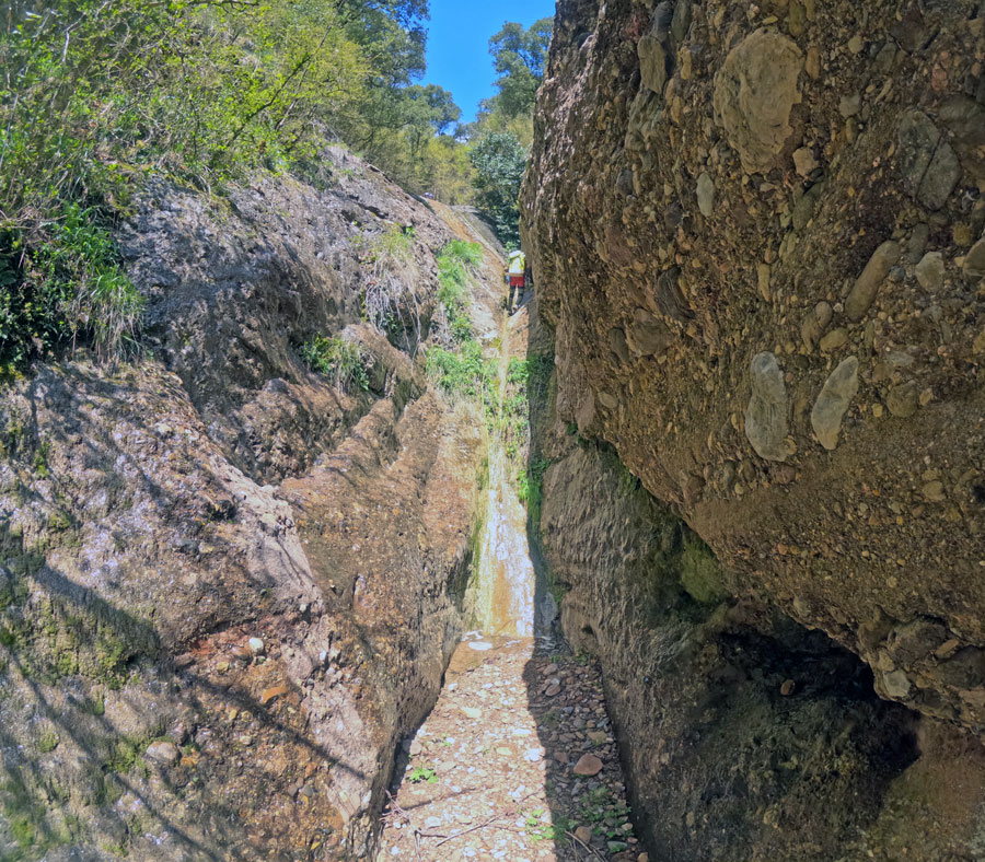 descens torrent Comallonga Comellongues Guixers Gósol Solsonès Bergueda Lleida Barcelona Catalunya
