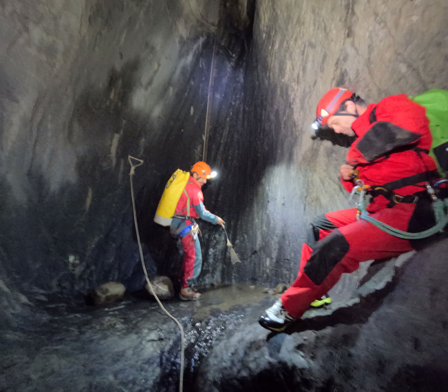 entrada riu subterrani vic de sos riviere souterraine vicdessos arieja ariege França