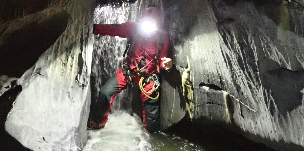 entrada riu subterrani vic de sos riviere souterraine vicdessos arieja ariege França